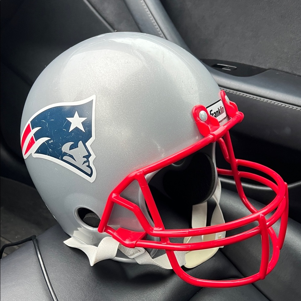 Patriots Kids Helmet with Red Faceguard
